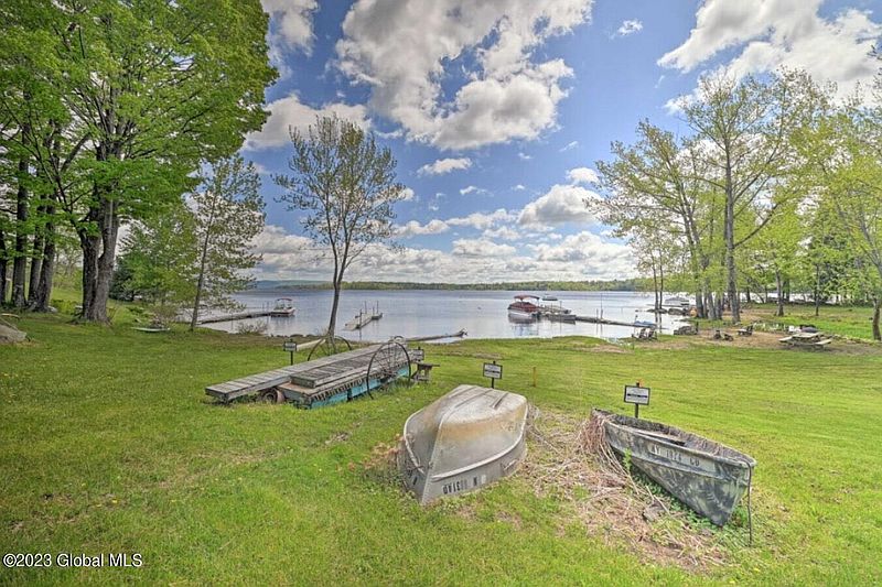 4th image of 126 Longview Drive
