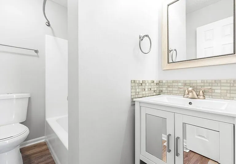11121 Oxford Ter — Photo 12