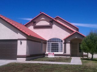 1719 Le Niche Ln, Lancaster, CA 93535