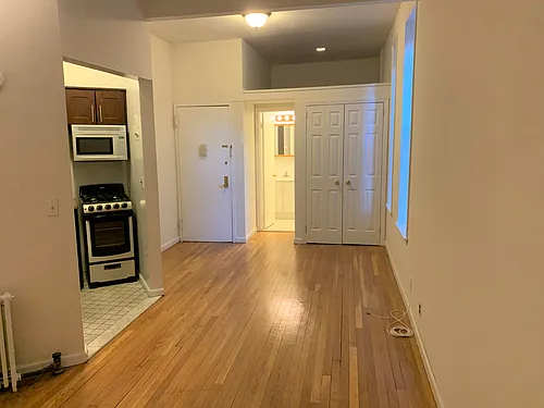 101 W 86th St #2E Photo 1
