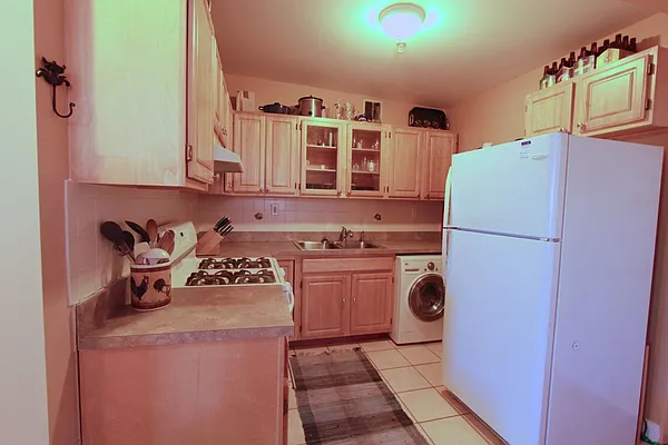 Sold by New York is Home | media 16