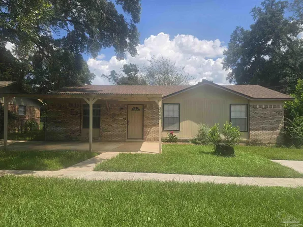 3065 Woodbury Cir, Cantonment, FL 32533