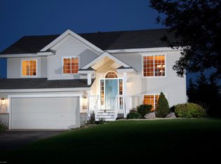 1437 McKnight Cir, Victoria, MN 55386