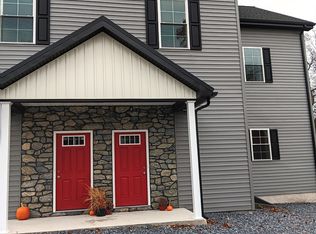 12 W Market St #1, Myerstown, PA 17067