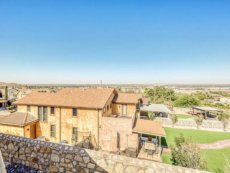 1627 Brillo Del Sol #C-T — Photo 39