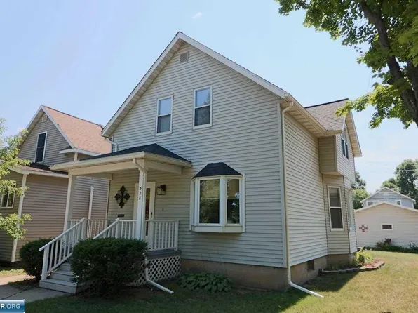 328 10th St S, Virginia, MN 55792
