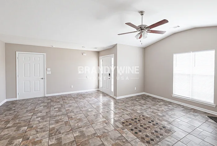 5862 Waggoner Ct — Photo 5