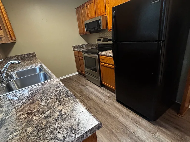 13723 Southfork Dr — Photo 4