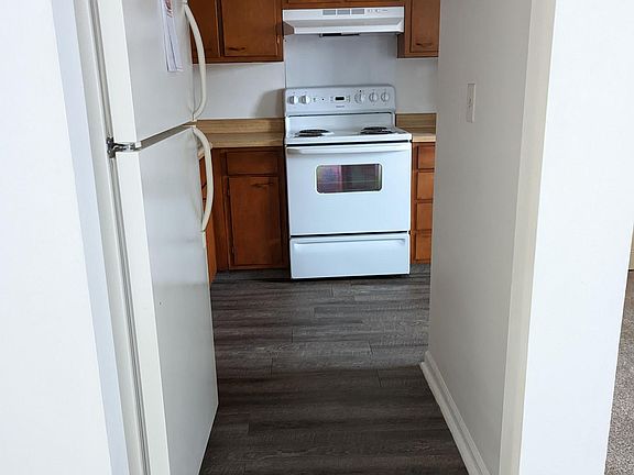 5th image of 1717 Estes St #8-A