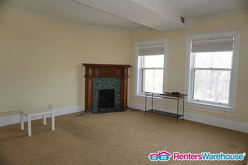 596 Summit Ave #2 — Photo 5
