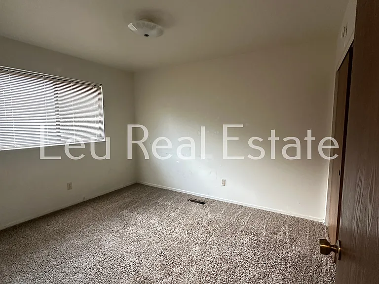 2720 Wentworth Rd — Photo 19