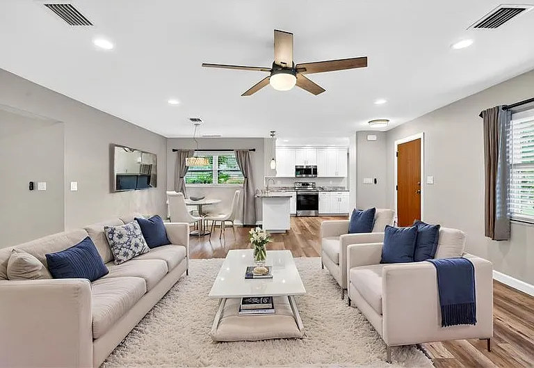 7 Eagle Ln — Photo 2