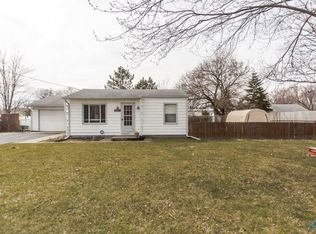 5821 Semoff Dr, Toledo, OH 43613