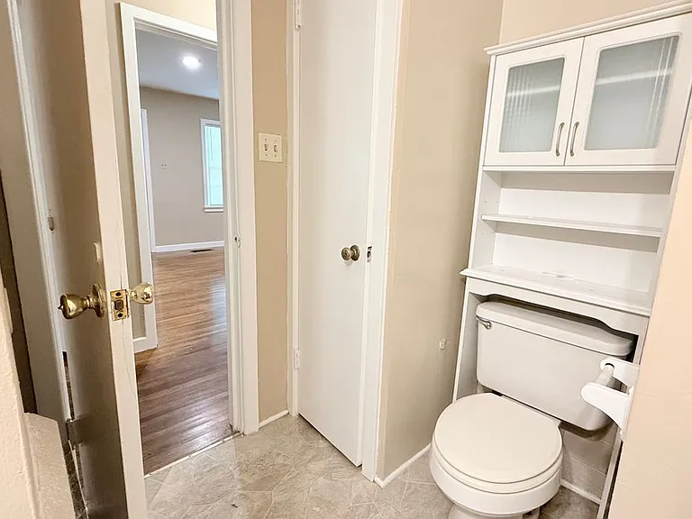 1002 Evins St — Photo 11