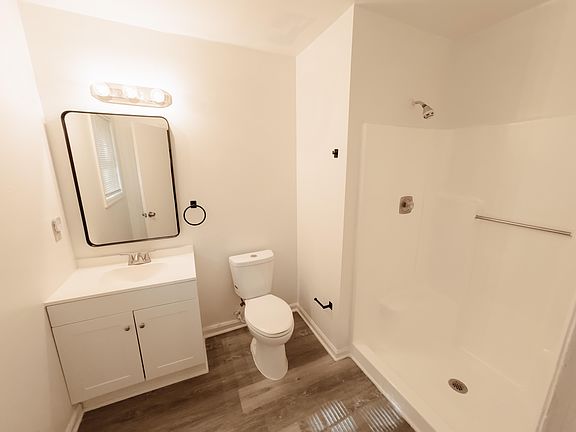 5th image of 4001 Hawthorne Cir SE APT 1
