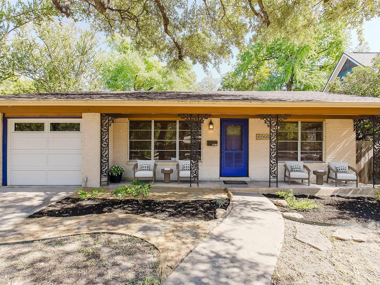 2 bed, 1.0 bath, 1103 sqft, $2,500 — Photo 1