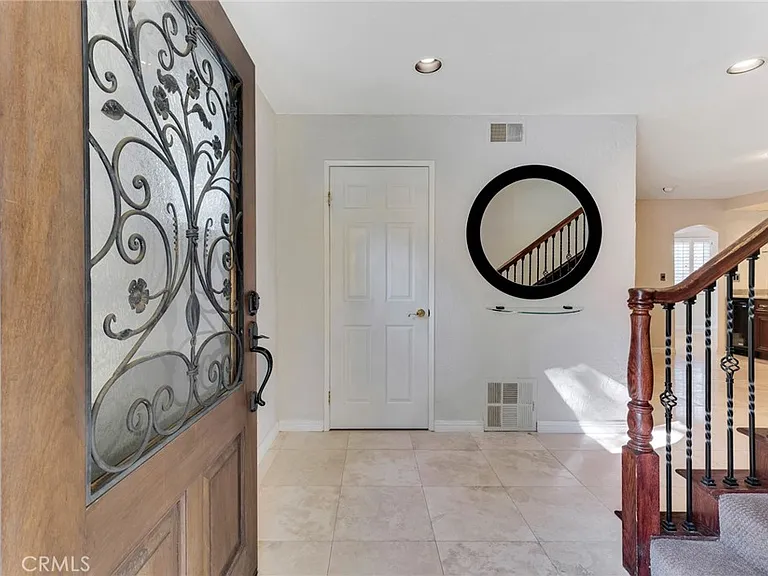 22781 Macfarlane Dr — Photo 2