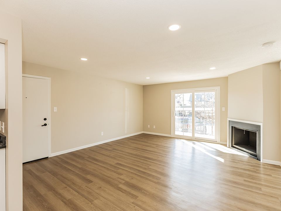 1st image of 111 N Wisconsin Ave #2