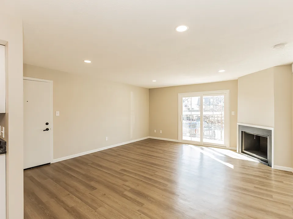 111 N Wisconsin Ave #2