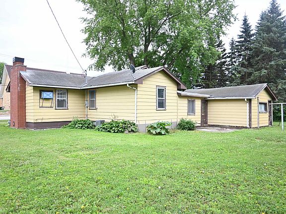 3rd image of 207 3rd St S
