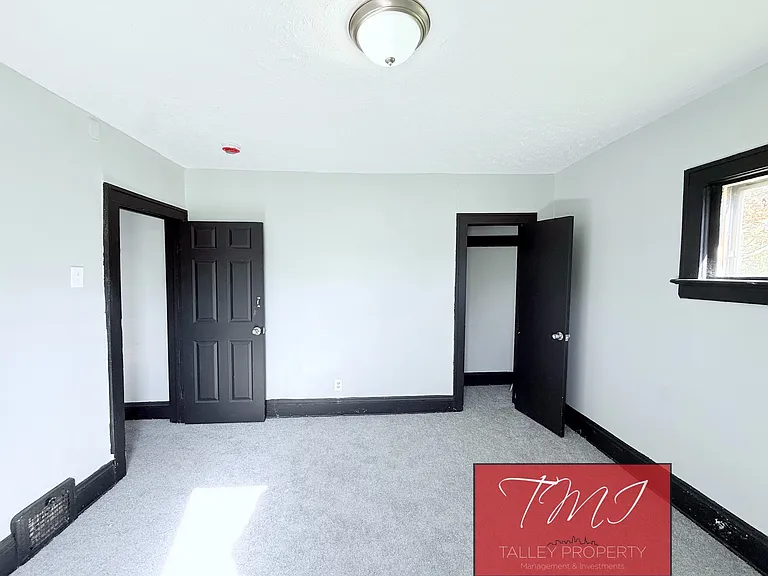 11617 Ely Ave — Photo 7