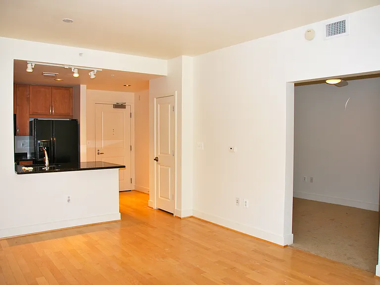 4101 Albemarle St NW #318 — Photo 2