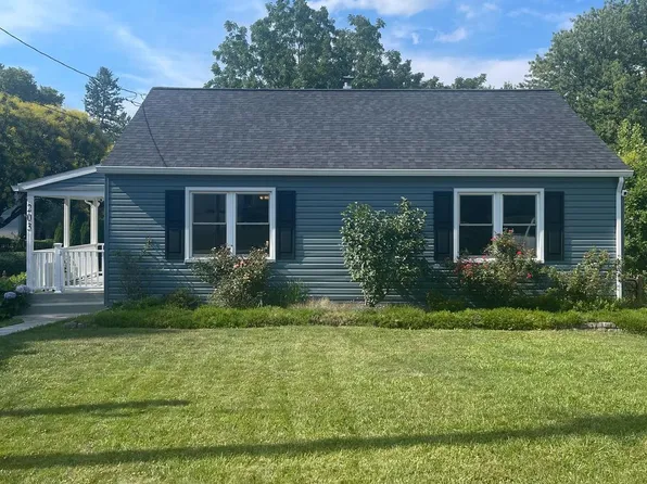 203 Frederick Ave, Mount Airy, MD 21771