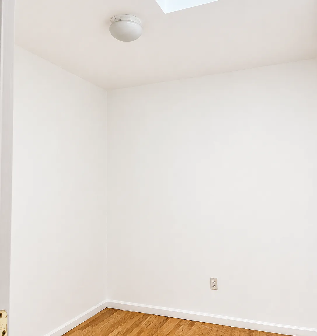 3 bed, 1120 sqft, $3,500 — Photo 2
