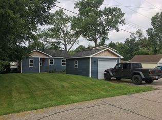 4438 Navarra Ave, White Lake, MI 48383