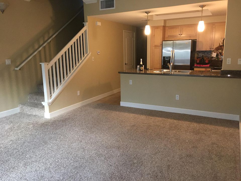 1st image of 92-1526 Aliinui Dr APT 4