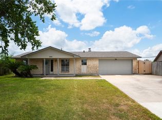 5809 Crest Cir, Corpus Christi, TX 78415
