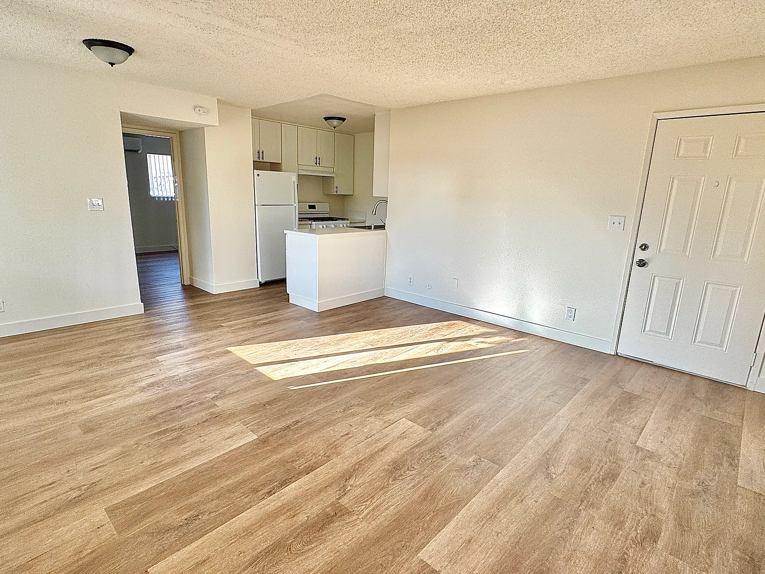 1 bed, 600 sqft, $1,795 — Photo 3