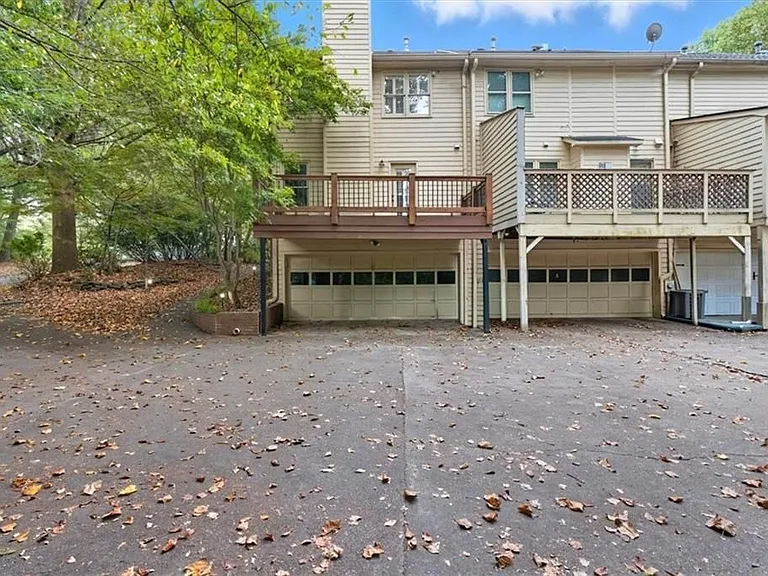 1211 Whitlock Ridge Dr — Photo 33