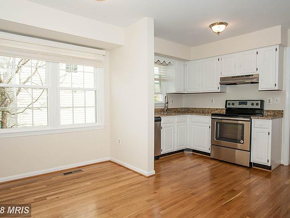 5th image of 3100 Madison Hill Ct
