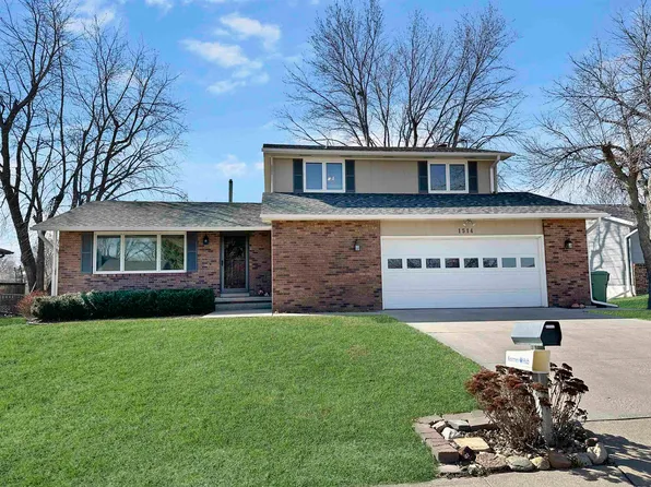 1514 W 38th St, Kearney, NE 68845