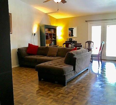5th image of 1405 Vanderbilt Dr
