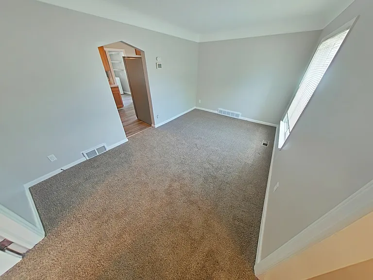 27881 Oneil St — Photo 2