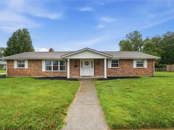 11 E Bonomo Dr, Fairborn, OH 45324