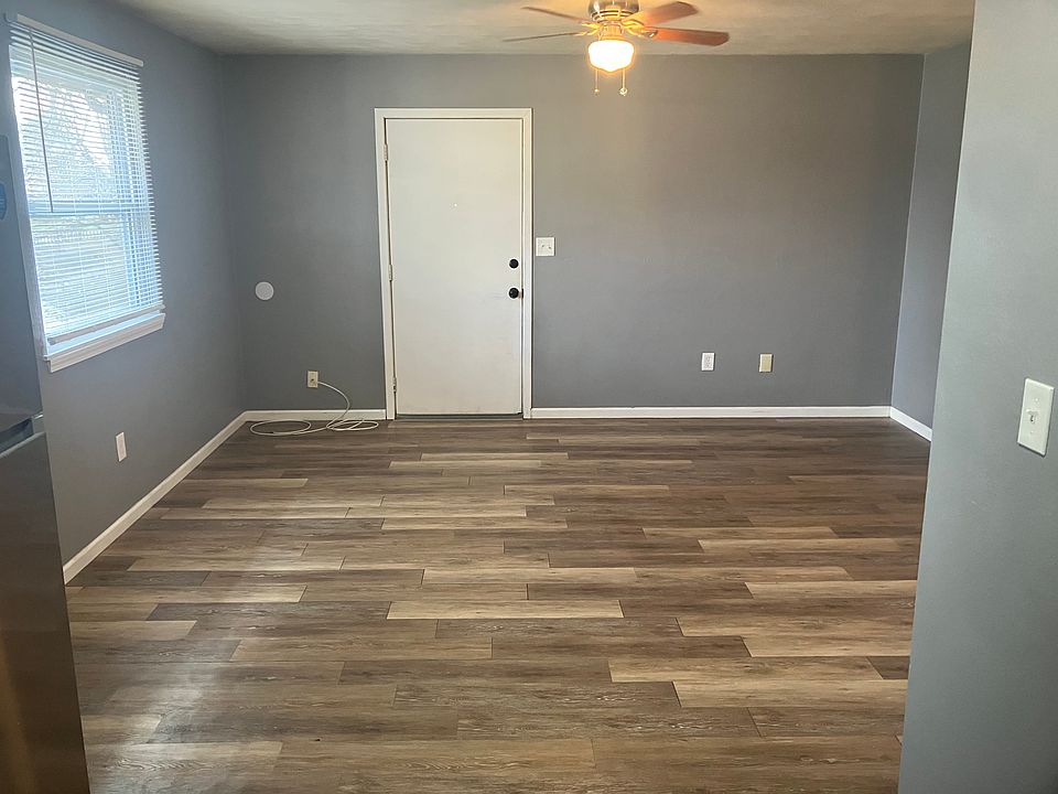 Open concept living room--kitchen