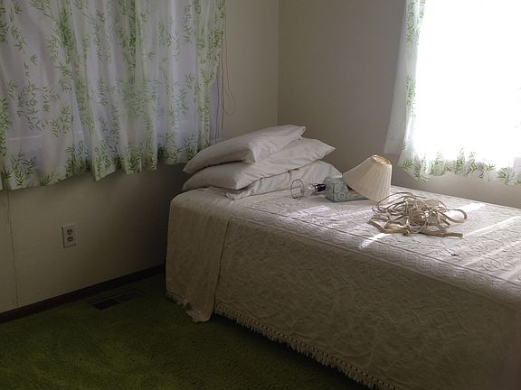 Guest Bedroom. Upstairs.