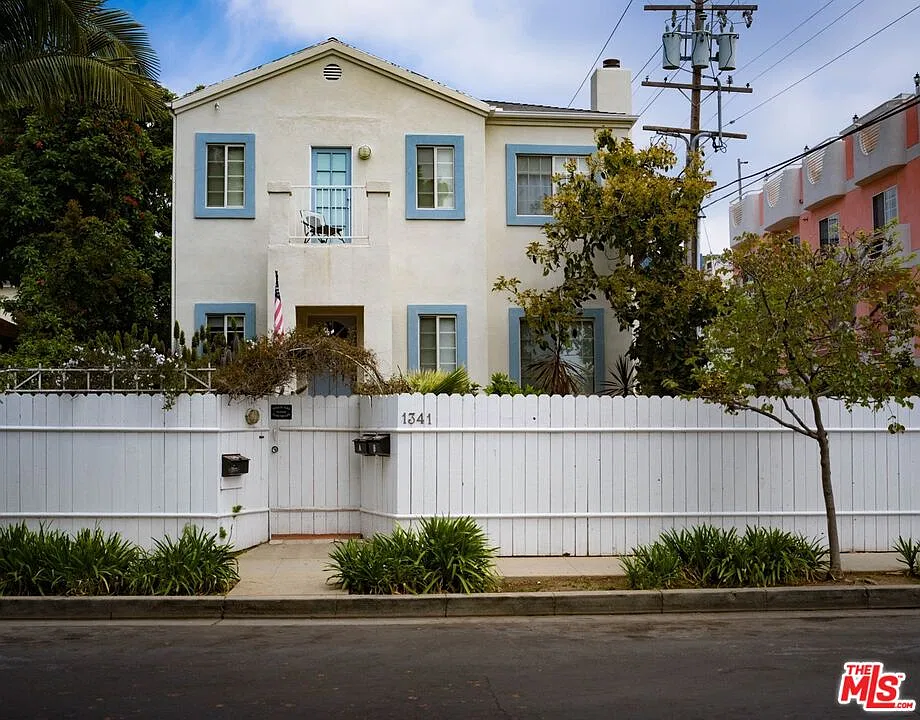 1 bed, 1.0 bath, $3,100 — Photo 1