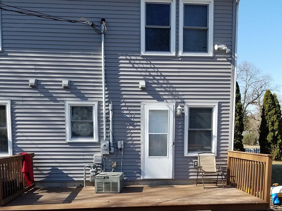 2nd image of 612 Grand Ave
