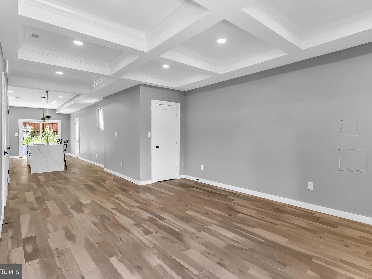 3 bed, 2.5 bath, 1632 sqft, $3,300 — Photo 4