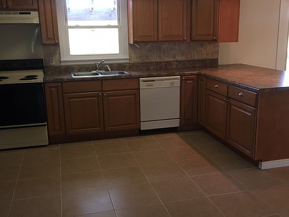 2nd image of 175 Virginia St