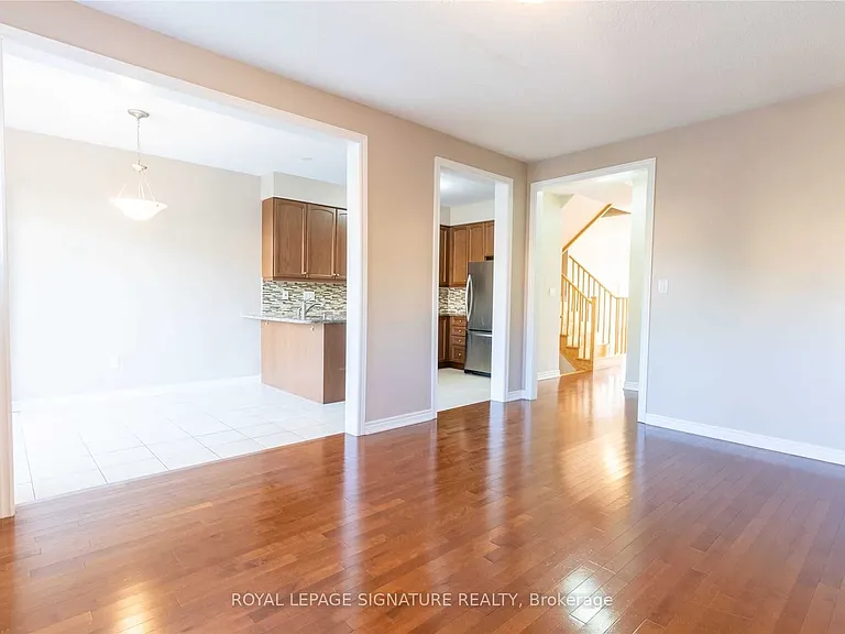 128 Holmes Cres — Photo 12