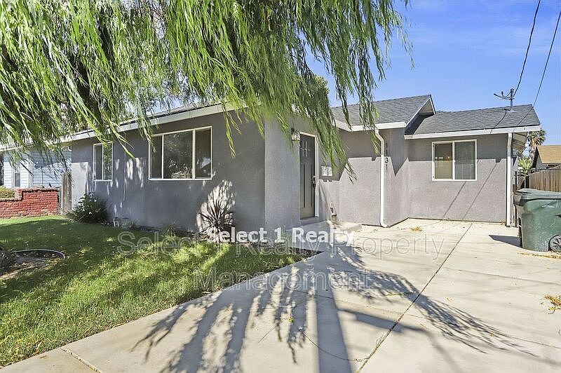 1st image of 1131 Medanos St