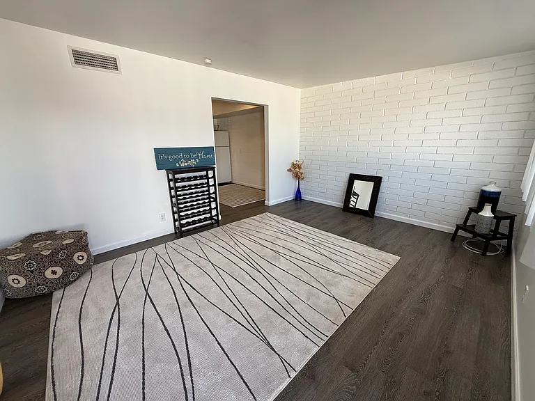 524 W Malibu Dr #4 — Photo 5
