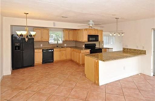 3rd image of 5030 SW 91st Ave