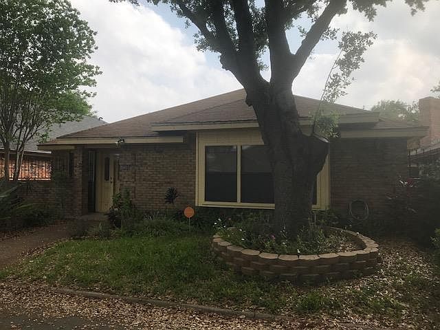 1st image of 501 W Zinnia Ave