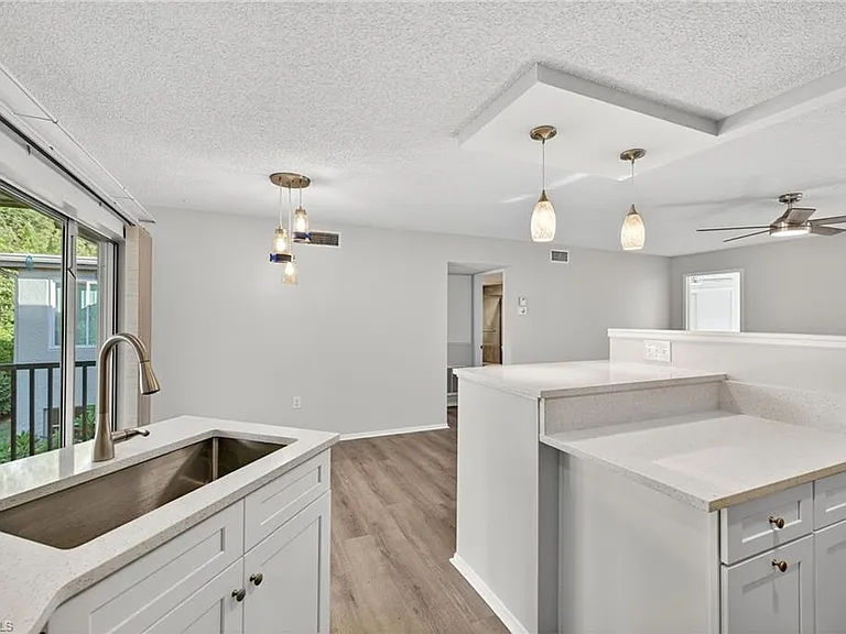 7400 College Pkwy #7C — Photo 10